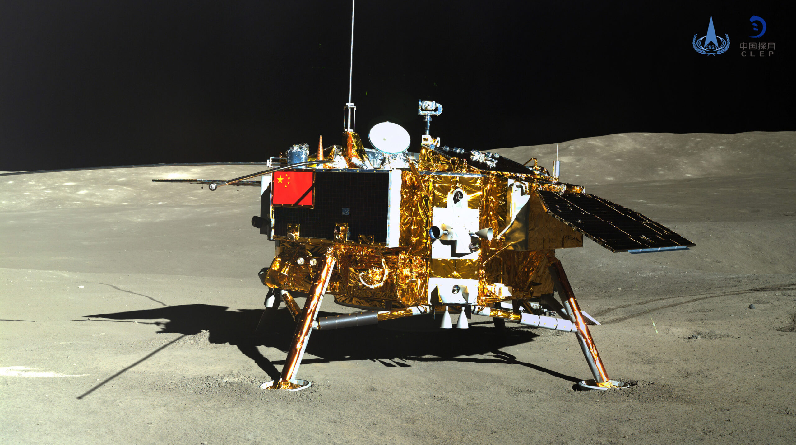Китайский посадочный модуль «Чанъэ-4» с луноходом «Юйту-2» китайский посадочный модуль «Чанъэ-4» с луноходом «Юйту-2»