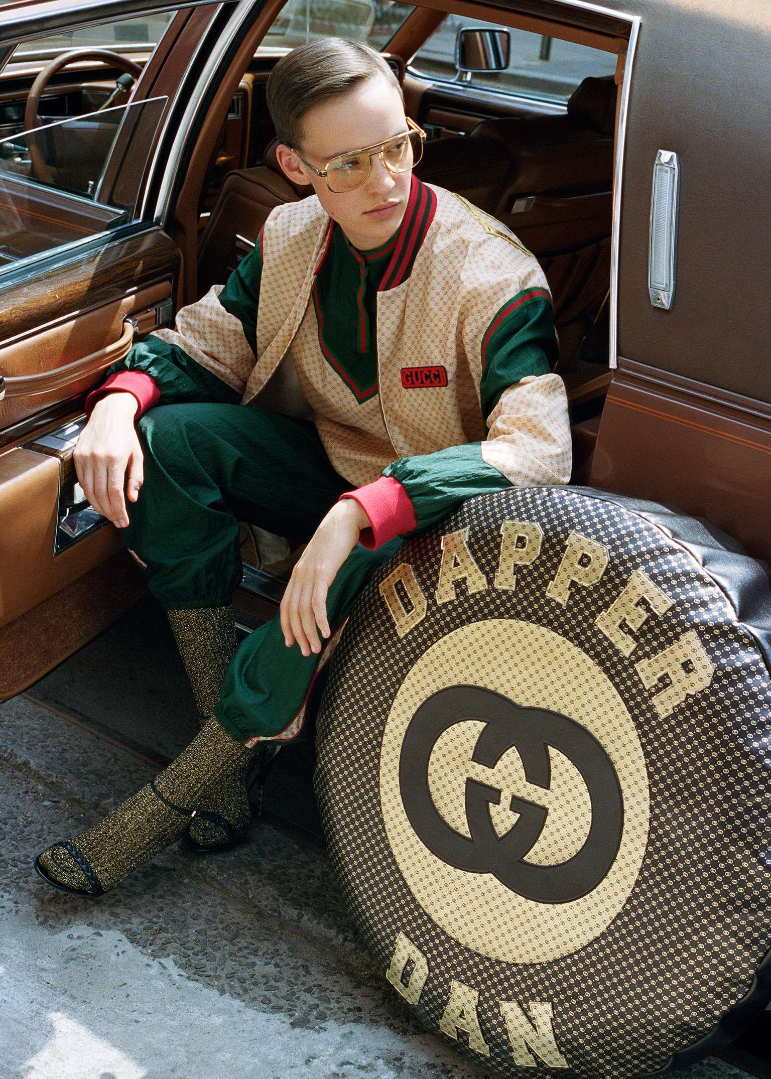 Кадр из лукбука коллекции Dapper Dan x Gucci Кадр из лукбука коллекции Dapper Dan x Gucci