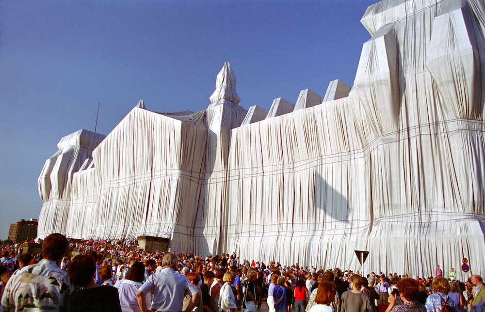 «Упакованный Рейхстаг», 1995 «Упакованный Рейхстаг», 1995