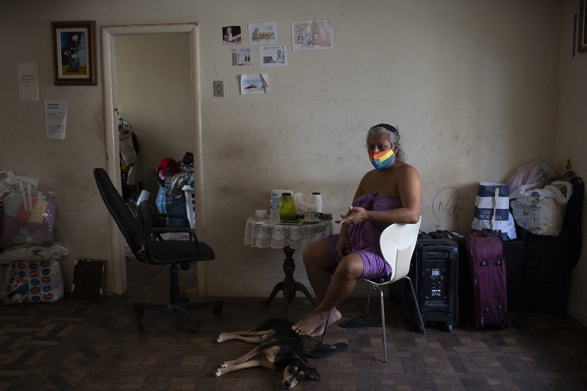 Инджанара Сикейра Indianara Siqueira poses for a photo in her room at the squat known as Casa Nem, occupied by members of the LGBTQ community who are in self-quarantine as a protective measure against the new coronavirus, in Rio de Janeiro, Brazil, Friday, May 22, 2020.