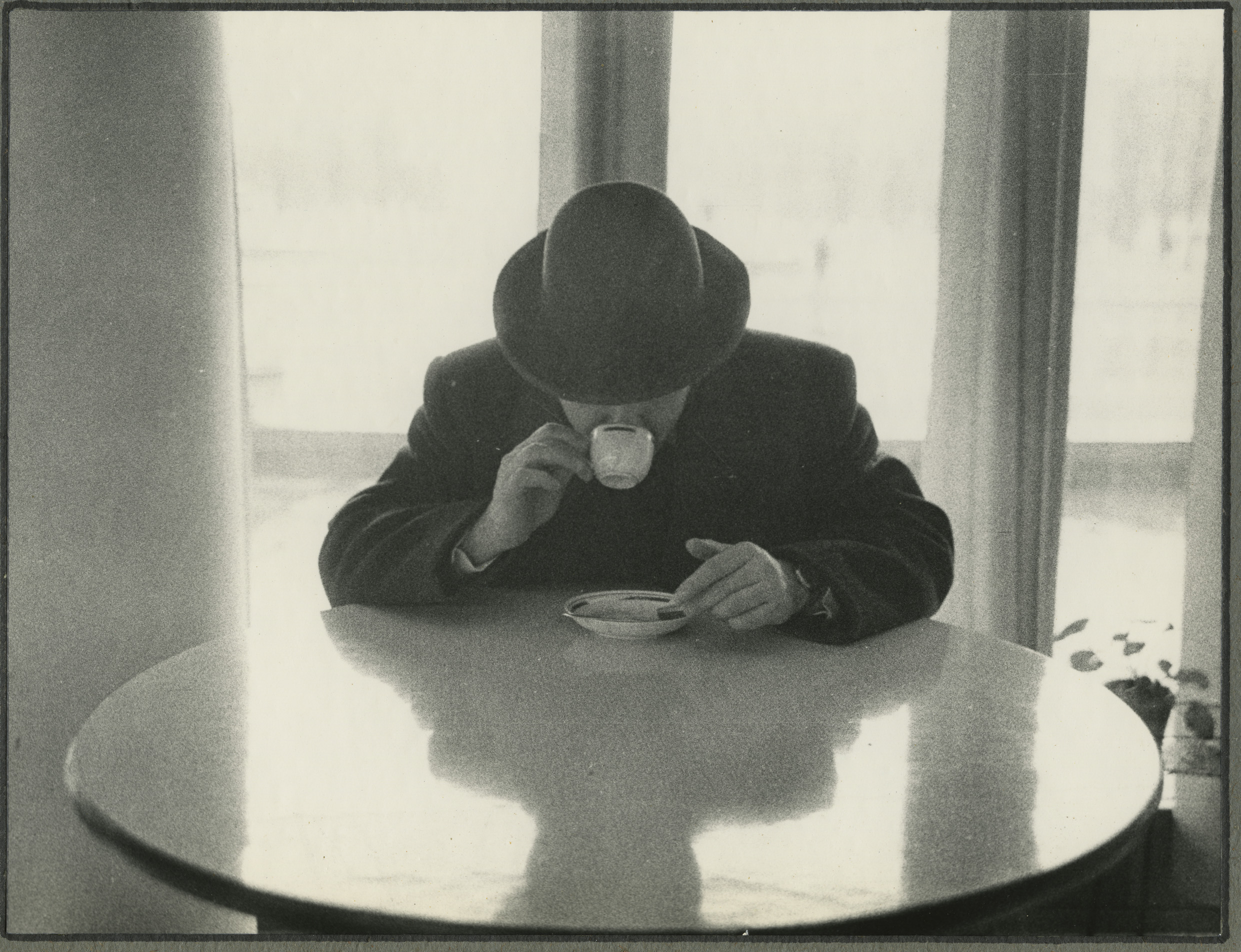 Александр Слюсарев. Весна. 1972. Серебряно-желатиновый отпечаток. Александр Слюсарев. Весна. 1972. Серебряно-желатиновый отпечаток.