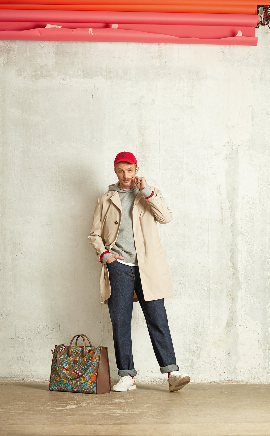 Бейсболка Guess
Футболка Levi’s
Худи Z Zegna
Макинтош Brunello Cucinelli
Джинсы Levi’s
Сумка Gucci
Кеды Geox Бейсболка Guess Футболка Levi’sХуди Z ZegnaМакинтош Brunello CucinelliДжинсы Levi’sСумка GucciКеды Geox