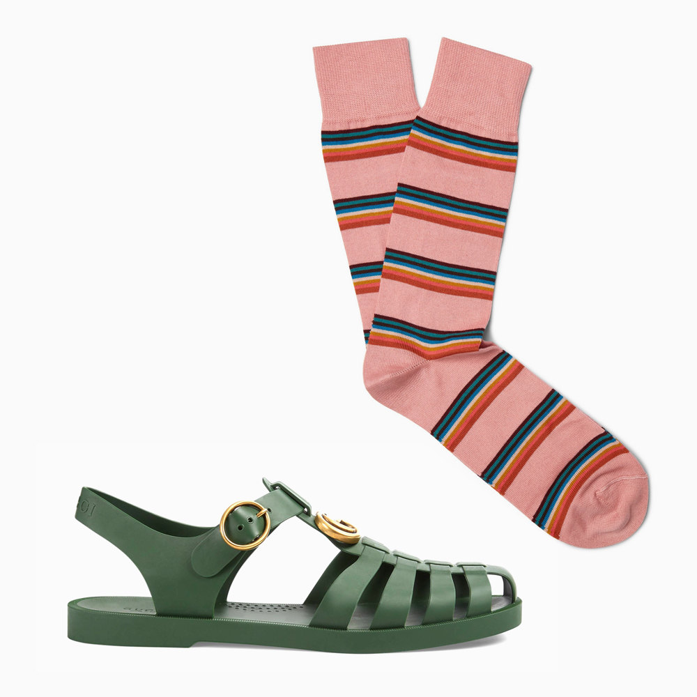 Сандалии Gucci, $500, носки Paul Smith, 1300 рублей Сандалии Gucci, $500, носки Paul Smith, 1300 рублей