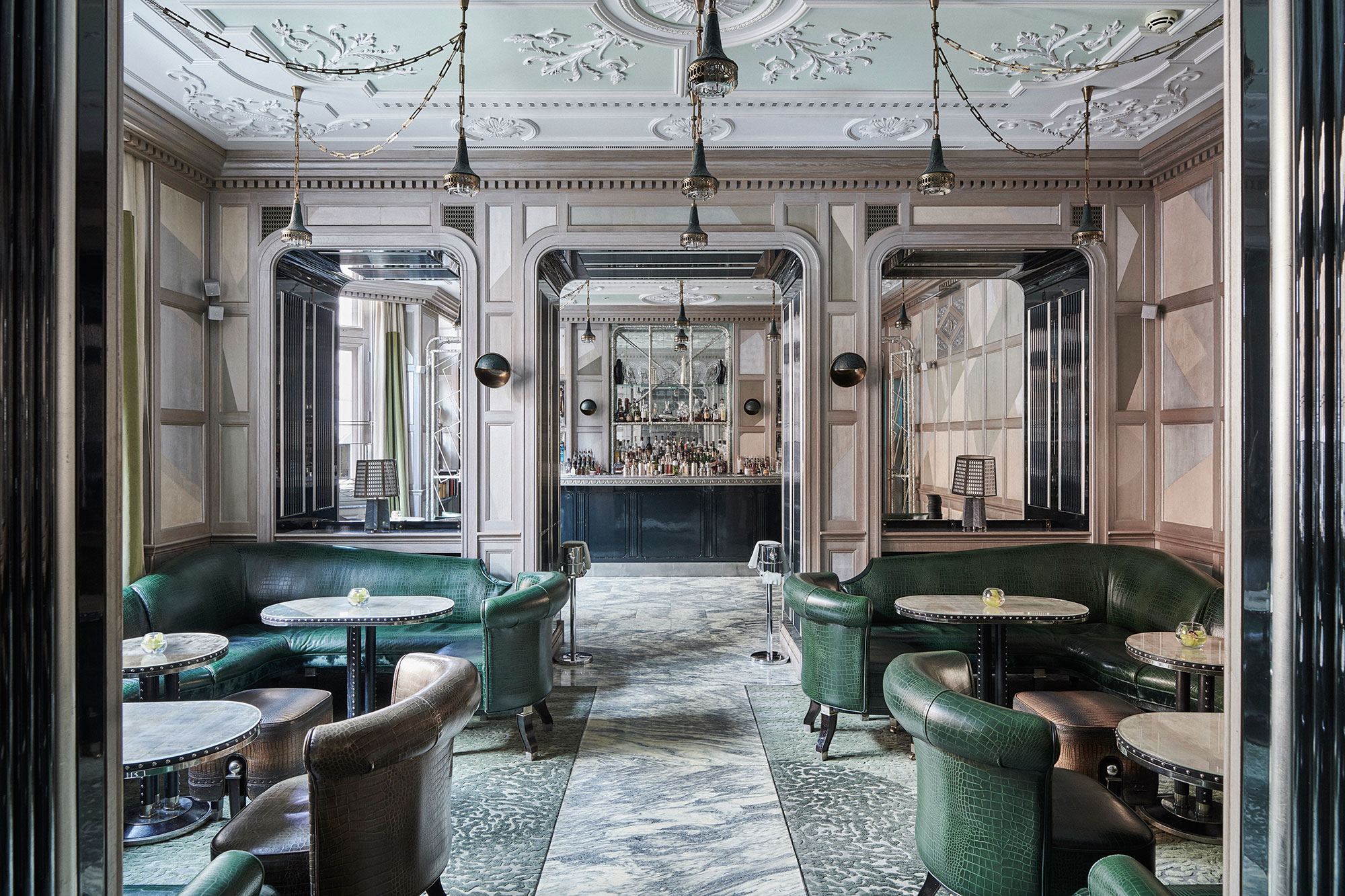 Лондонский Connaught Bar, первое место в 50 World's Best Bars Лондонский Connaught Bar, первое место в 50 World's Best Bars