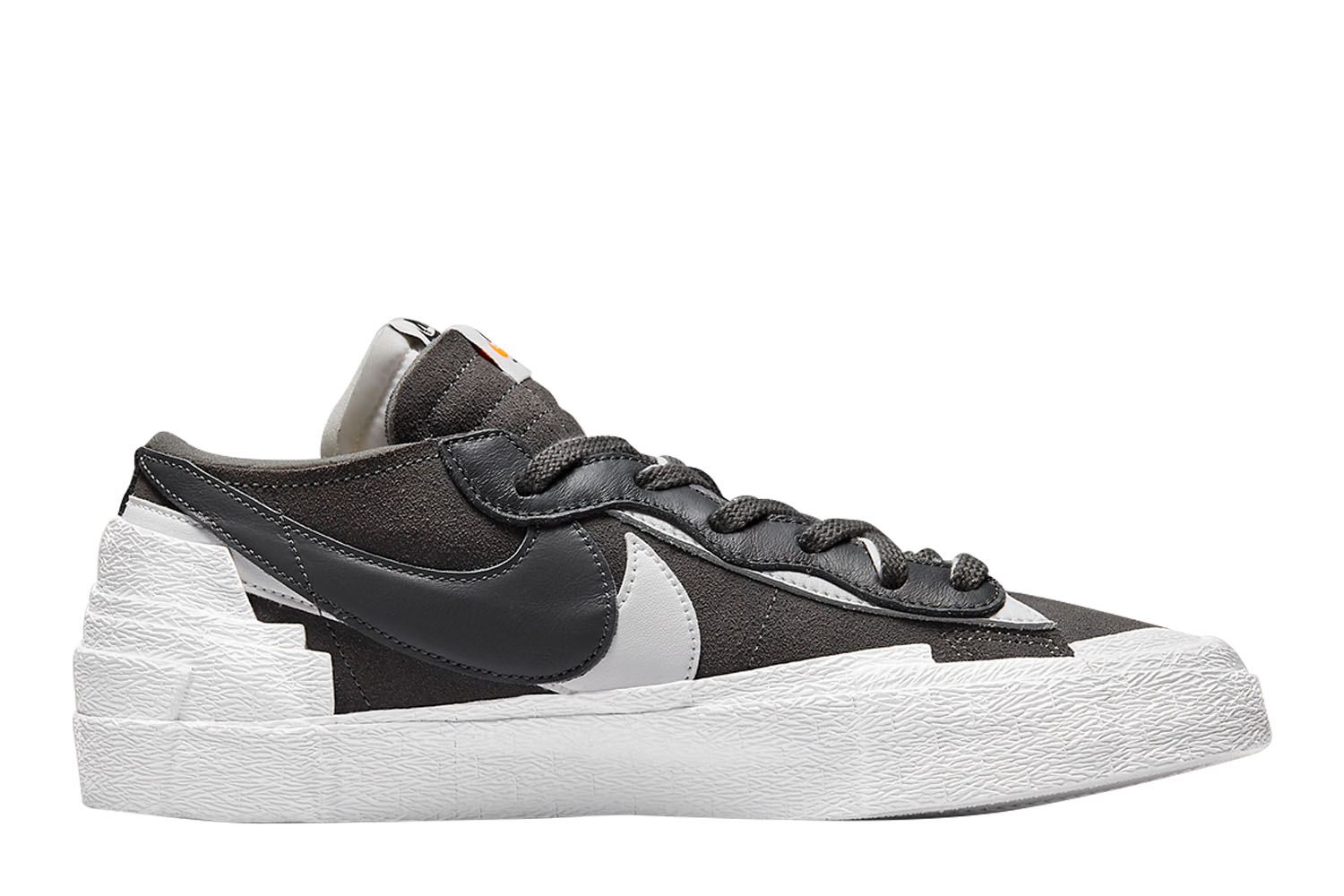 sacai x Nike Blazer Low sacai x Nike Blazer Low