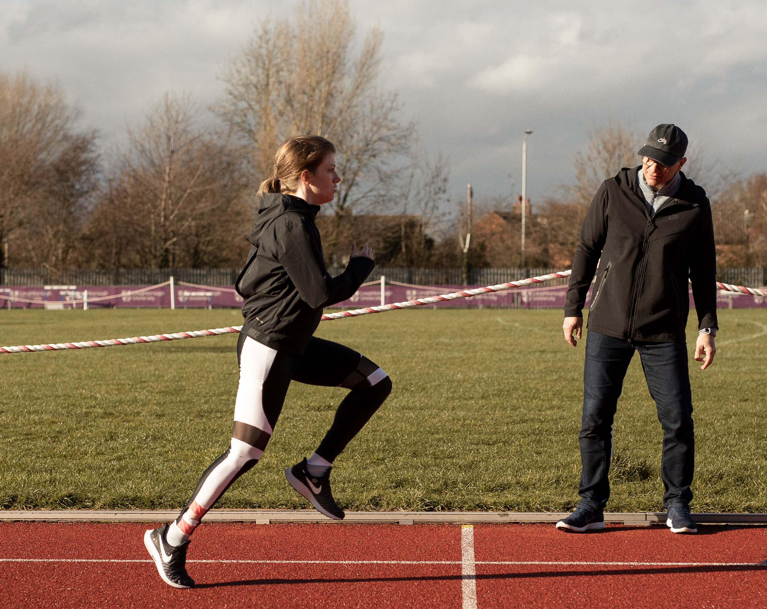 Тест новых Nike Zoom Pegasus 35 FlyEase с паралимпийской чемпионкой в спринте Софи Хан Тест новых Nike Zoom Pegasus 35 FlyEase с паралимпийской чемпионкой в спринте Софи Хан