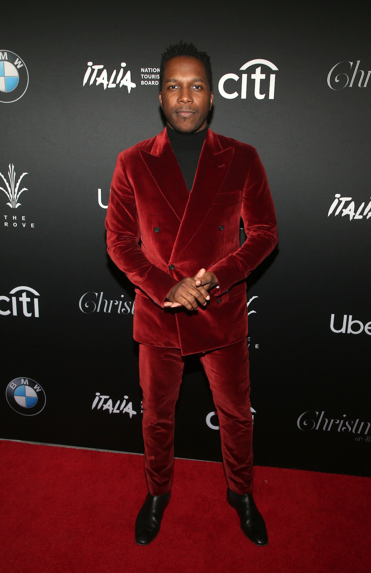 На вечеринке Christmas at the Grove, 2019 Leslie Odom Jr, At Christmas At The Grove At The Grove In Los Angeles, California On November 17, 2019.
