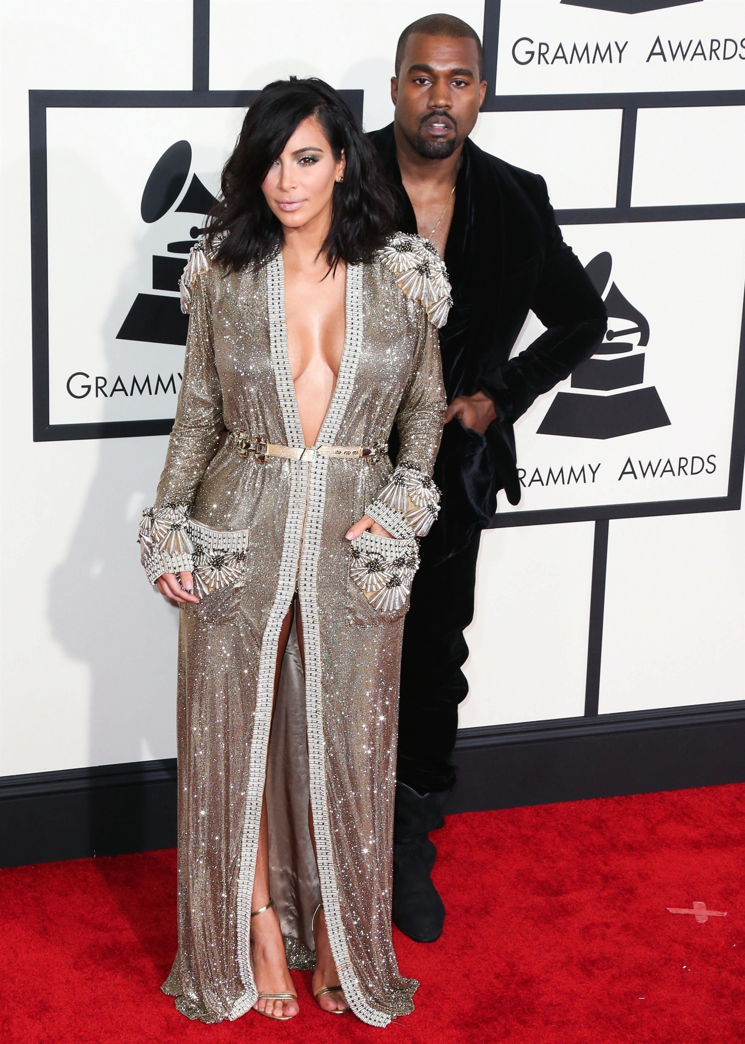На церемонии «Грэмми», 2015 Kim Kardashian West And Husband Kanye West Arrive At The 57th Annual GRAMMY Awards Held At Staples Center On February 8, 2015 In Los Angeles, California. **FILE PHOTOS** **SHOT ON 02/08/2015** КРЕДИТ Backgrid USA/Legion Media
