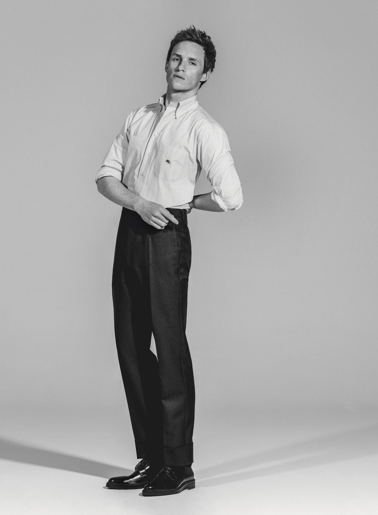 Рубашка Etro; брюки Prada; дерби Boss Рубашка Etro; брюки Prada; дерби Boss