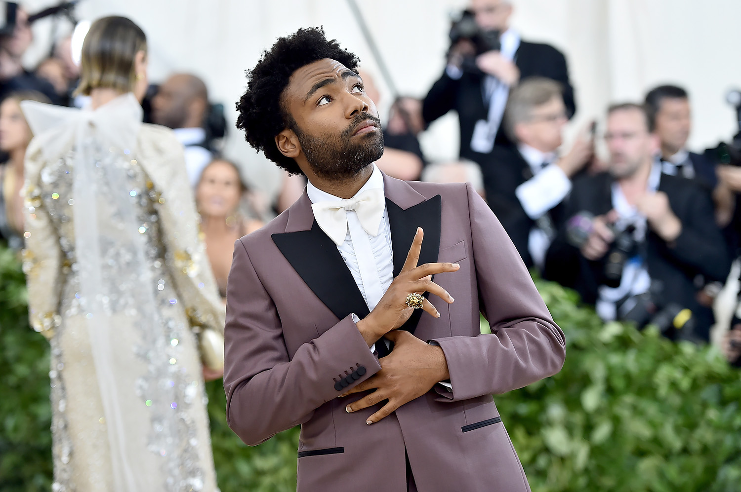 Дональд Гловер на Met Gala 2018 Дональд Гловер на Met Gala 2018