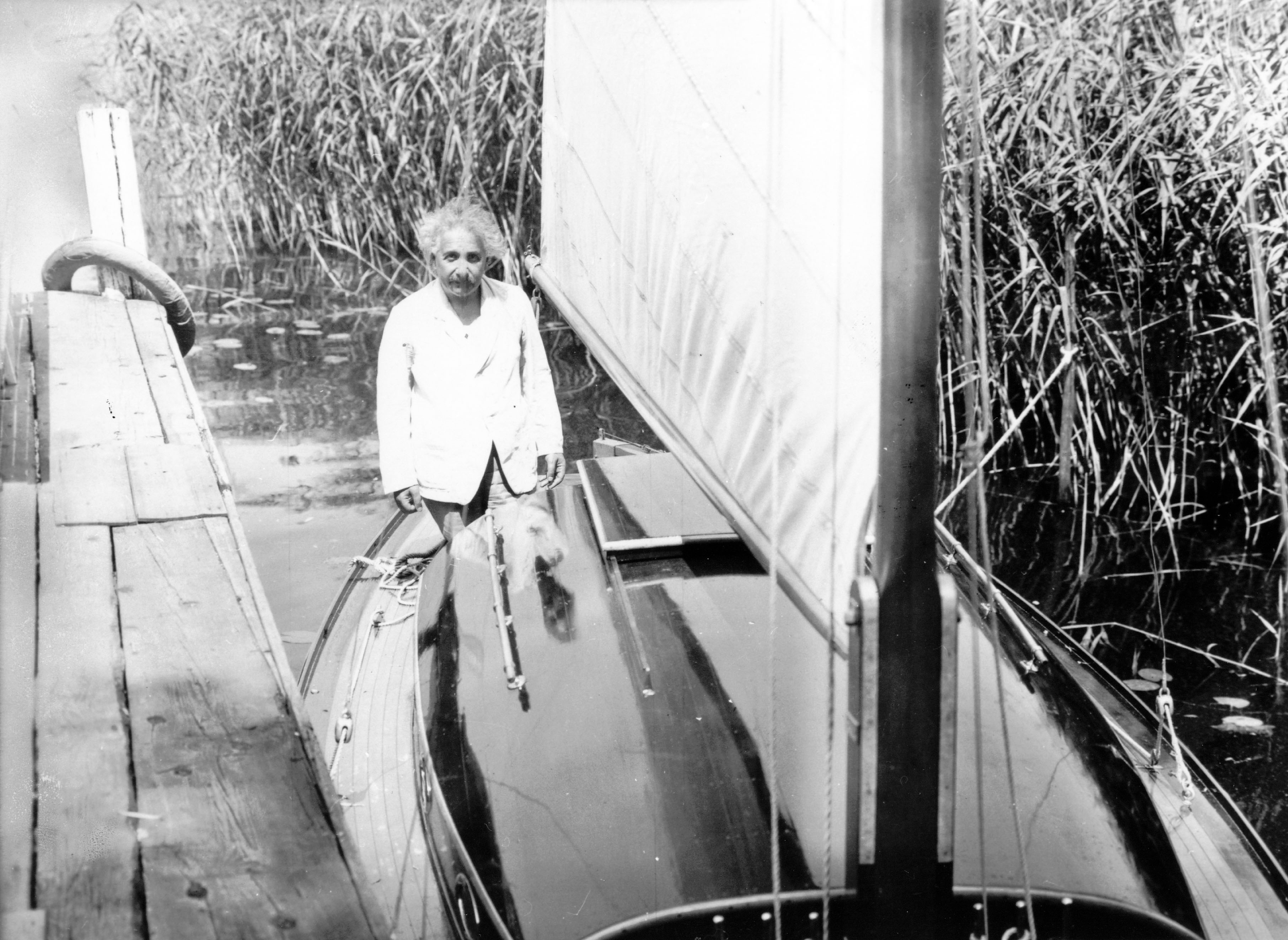 Альберт Эйнштейн, 1930 Альберт Эйнштейн, 1930