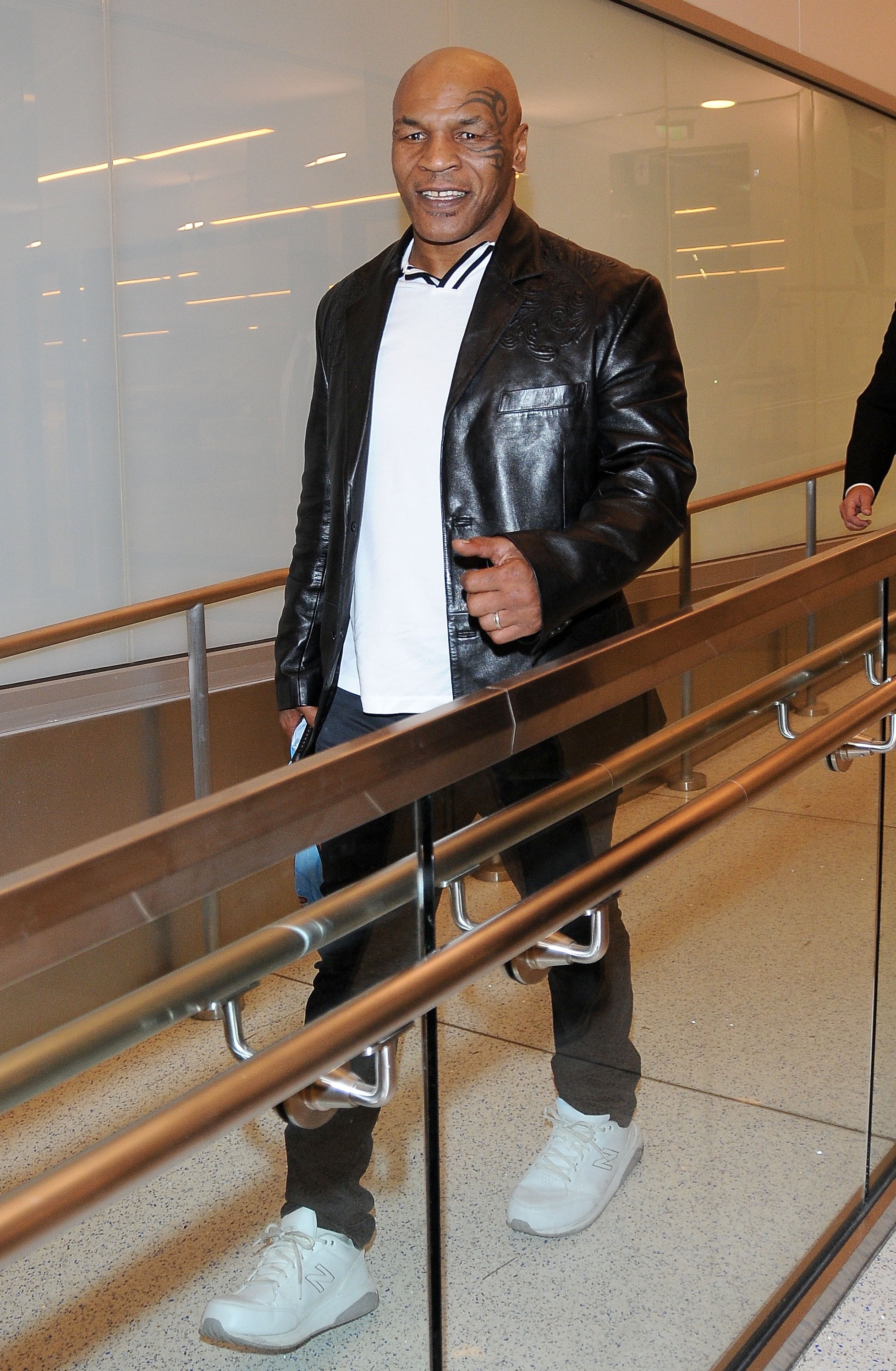 Майк Тайсон в 2016 году Former Boxing Superstar Mike Tyson Was Seen Departing From LAX In Los Angeles, California On February 22, 2016. Backgrid 4 hours