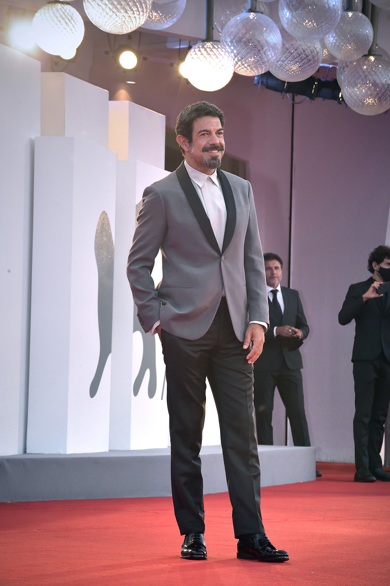 Пьерфранческо Фавино на церемонии открытия Italian actor Pierfrancesco Favino at the 77 Venice International Film Festival 2020. Padrenostro Red Carpet. Venice (Italy), September 4th, 2020 КРЕДИТ