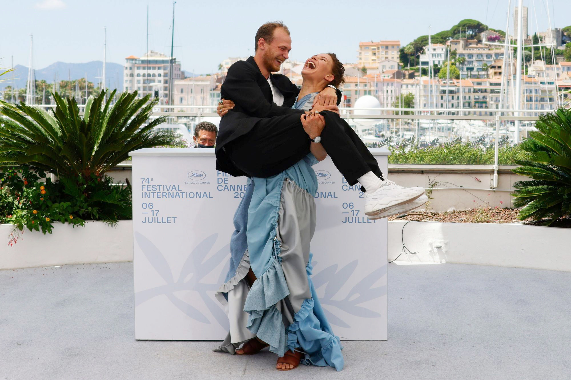 Актеры Сейди Хаарла и Юра Борисов — перед показом The 74th Cannes Film Festival - Photocall for the film