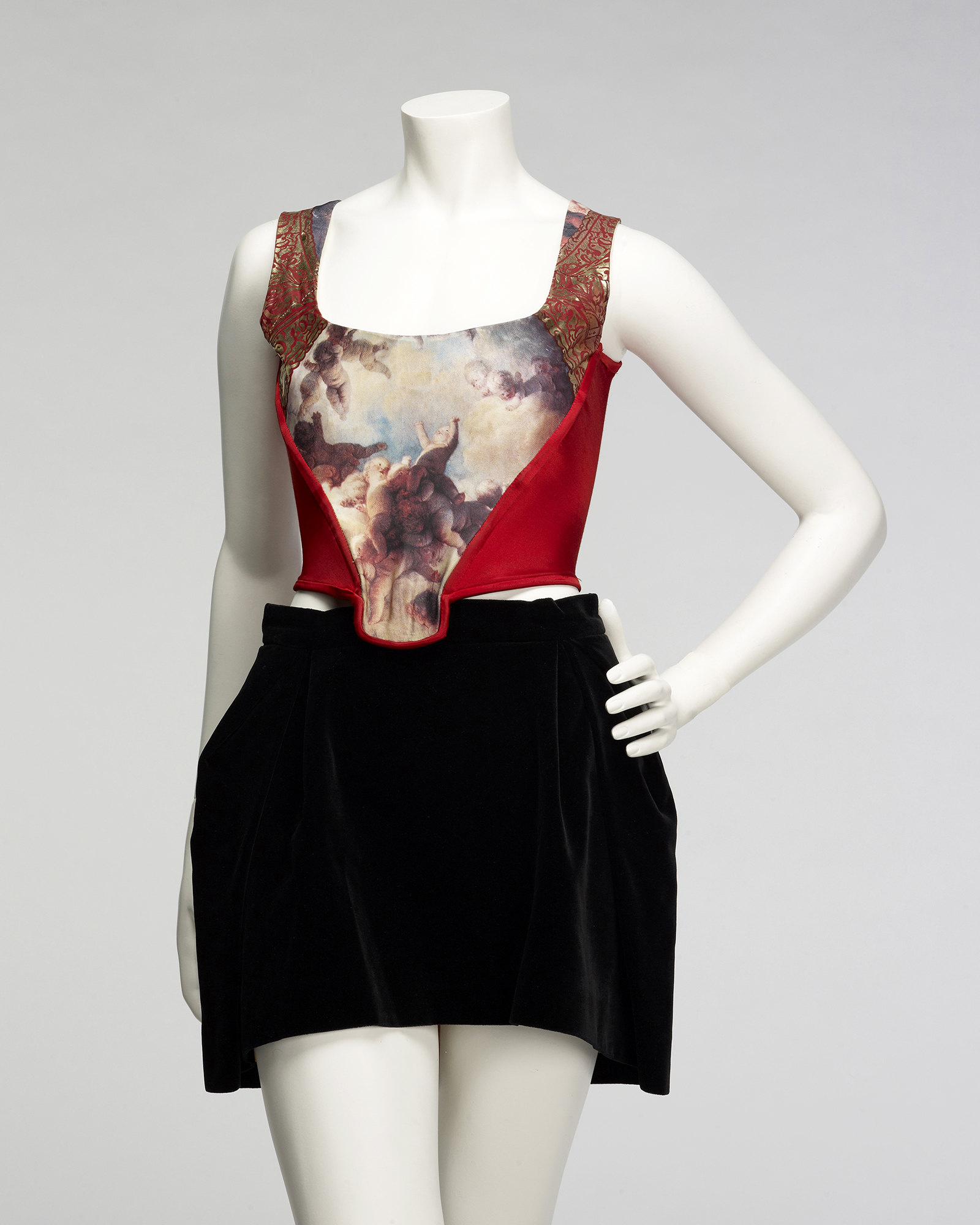 Топ Vivienne Westwood из коллекции «Портрет» (осень–зима 1990/1991) Топ Vivienne Westwood из коллекции «Портрет» (осень–зима 1990/1991)