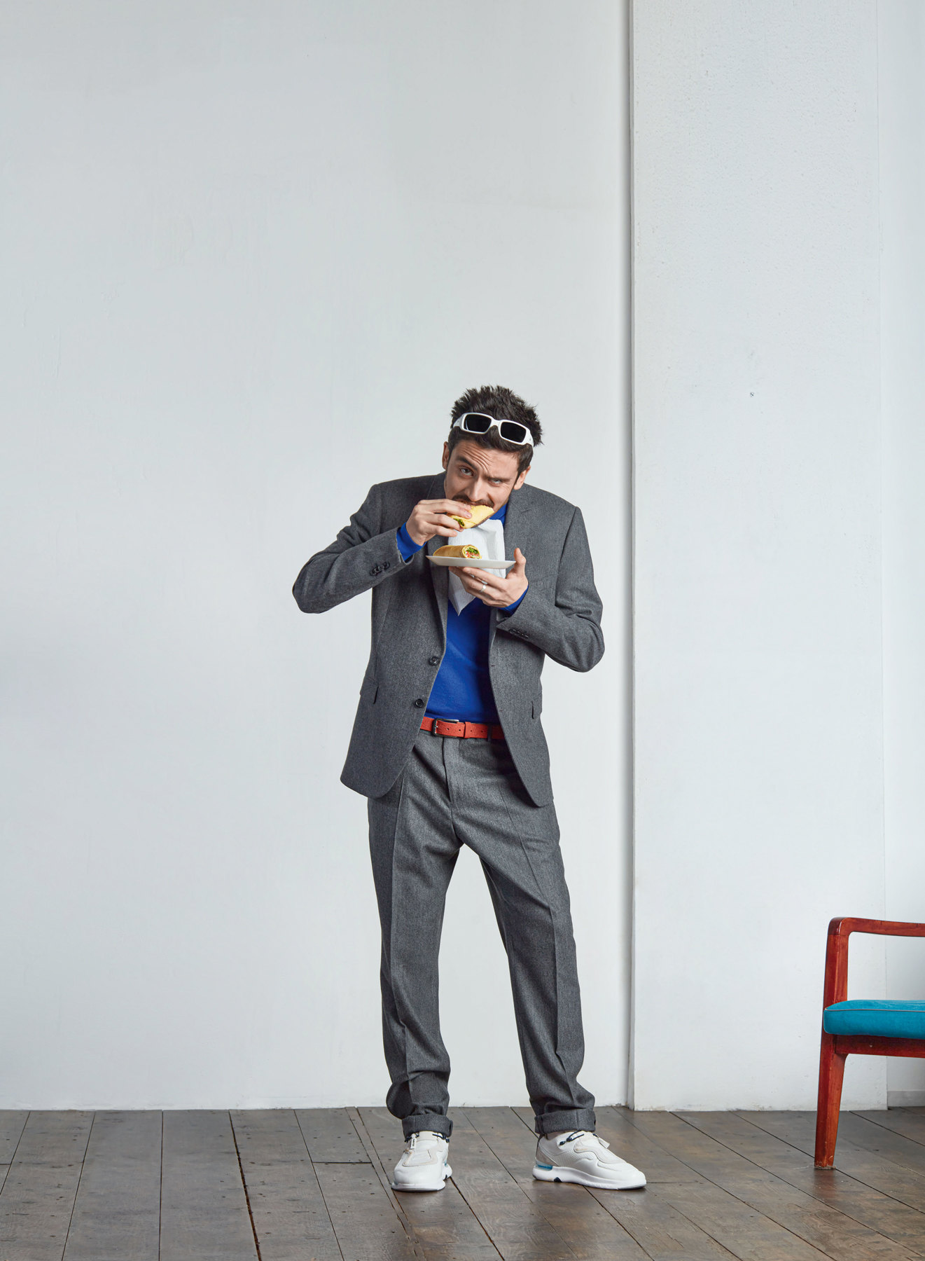 Солнцезащитные очки Ray-Ban
Джемпер Boss
Костюм Paul Smith
Ремень Boss
Кроссовки Geox Солнцезащитные очки Ray-Ban Джемпер BossКостюм Paul SmithРемень BossКроссовки Geox