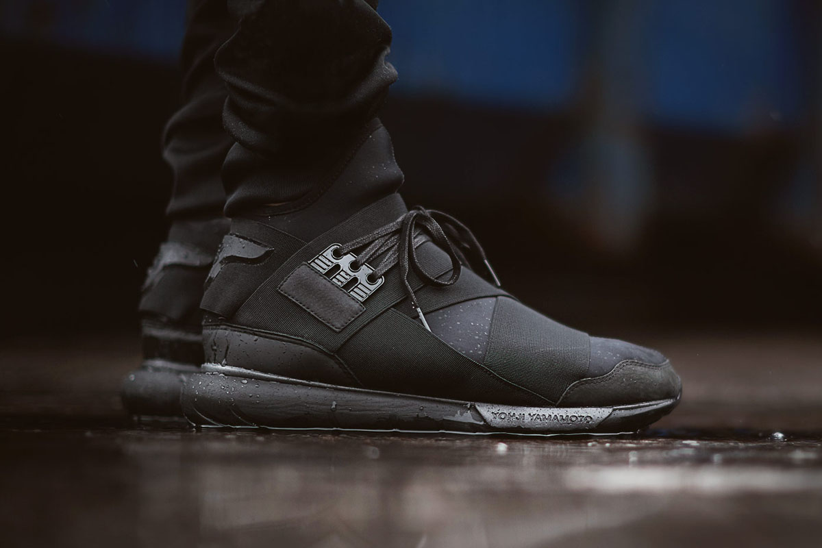 Y-3 Qasa — самая популярная модель из ассортимента Y-3 Y-3 Qasa — самая популярная модель из ассортимента Y-3