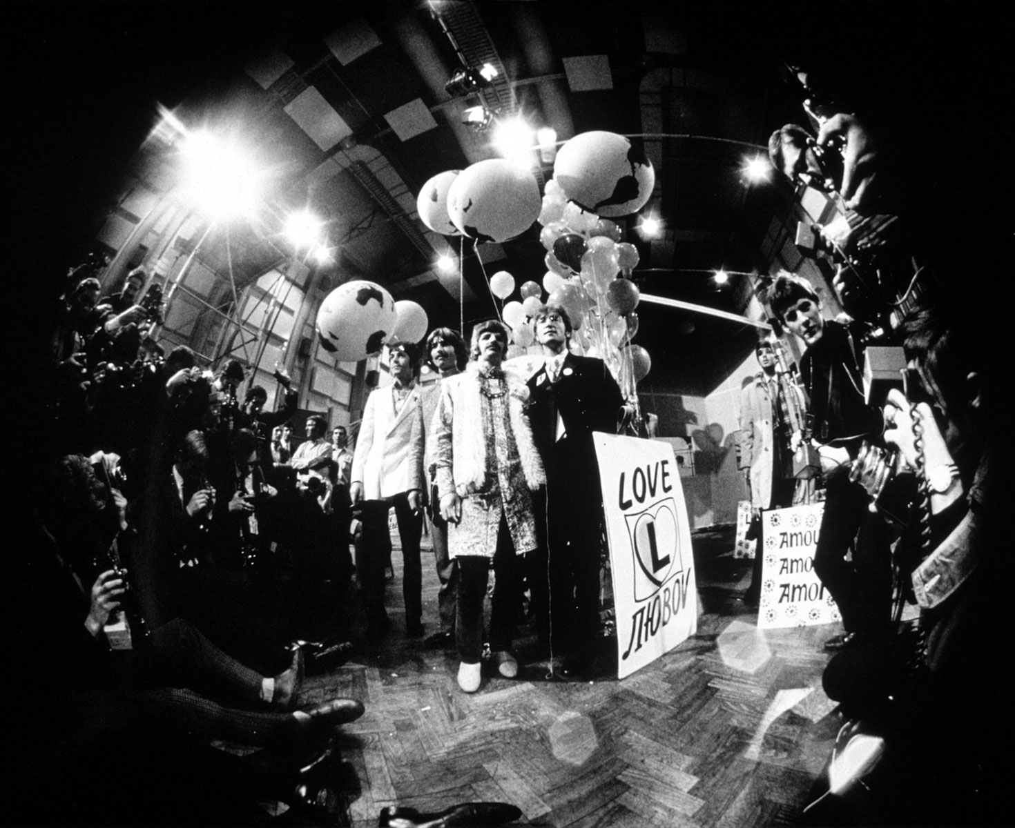 The Beatles в студии Abbey Road, 1967 год The Beatles at 'All You Need Is Love' Recording, Abbey Road Recording Studios, London, Britain - 1967The Beatles - Paul McCartney, George Harrison, Ringo Starr and John Lennon1967