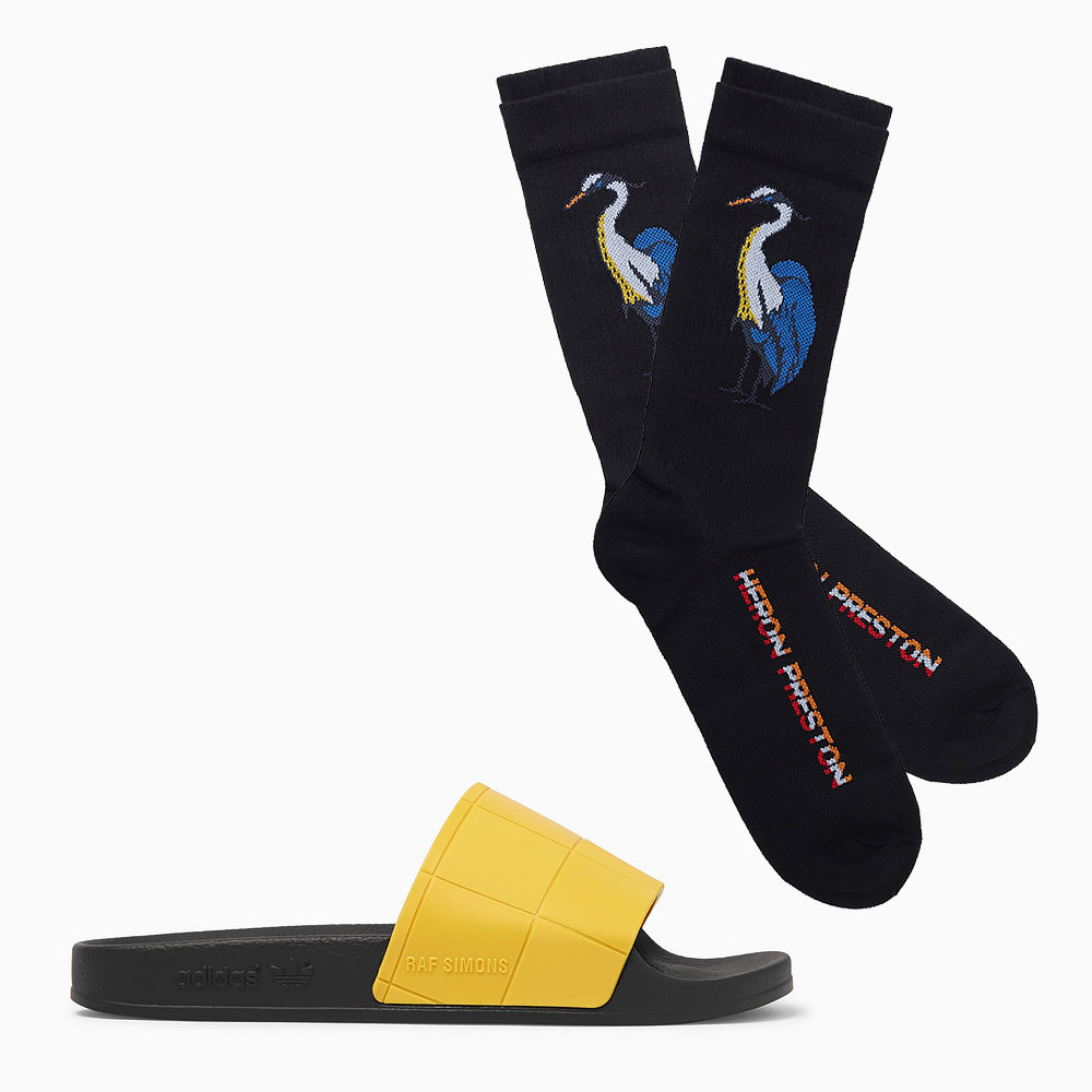 Шлепки Raf Simons x adidas Originals, 6850 рублей, носки Heron Preston, 4200 рублей Шлепки Raf Simons x adidas Originals, 6850 рублей, носки Heron Preston, 4200 рублей