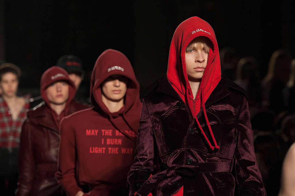 Показ Vetements осень-зима 2016 Показ Vetements
