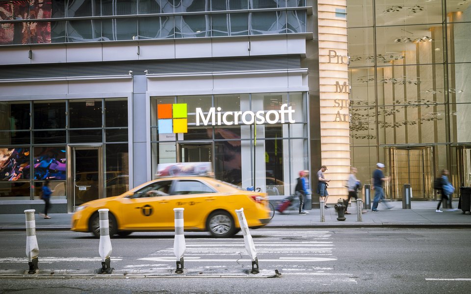 В Японии офис Microsoft перевели на 4-дневную рабочую неделю. Продуктивность выросла на 40 %